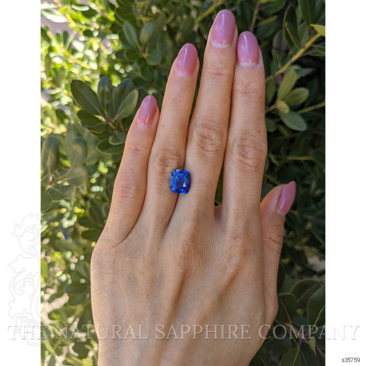 4.07 Ct. Blue Sapphire from Ceylon (Sri Lanka)