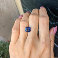 3.83 Ct. Blue Sapphire from Ceylon (Sri Lanka) Life Style