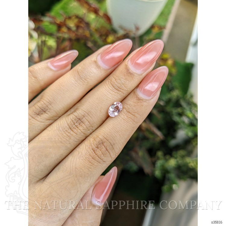 1.28 Ct. Pink Sapphire from Ceylon (Sri Lanka)