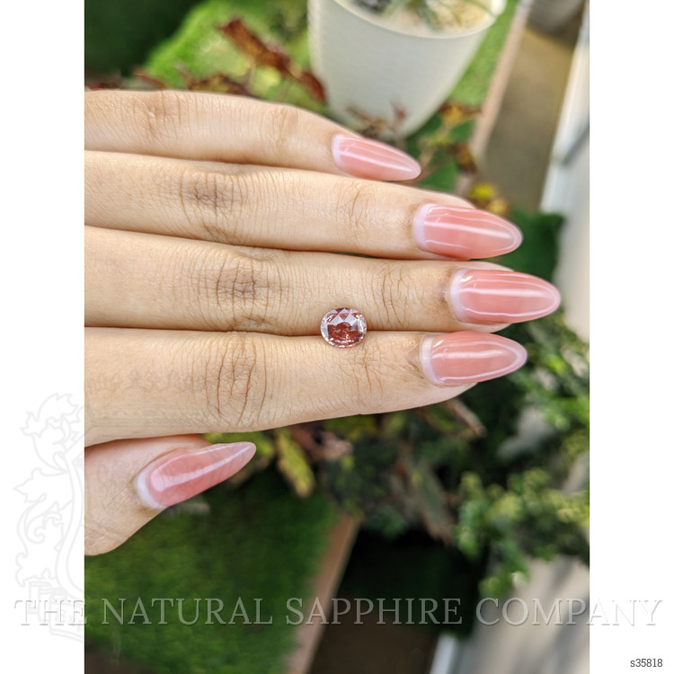 1.60 Ct. Padparadscha Sapphire from Ceylon (Sri Lanka)
