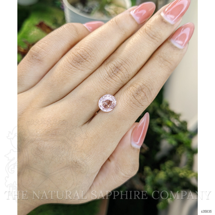 2.55 Ct. Padparadscha Sapphire from Ceylon (Sri Lanka)