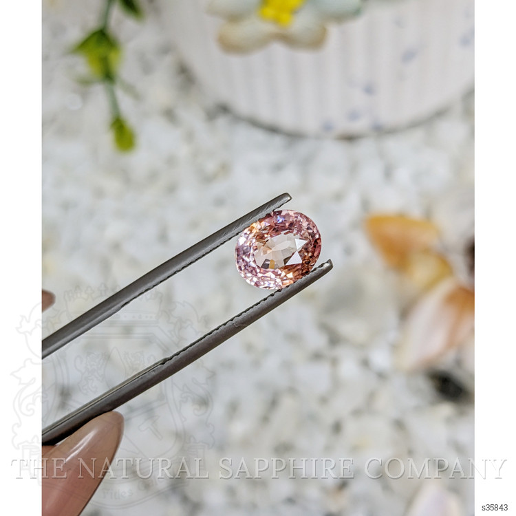 3.07 Ct. Padparadscha Sapphire from Ceylon (Sri Lanka)