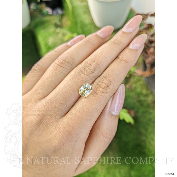 3.55 Ct. Yellow Sapphire from Ceylon (Sri Lanka)