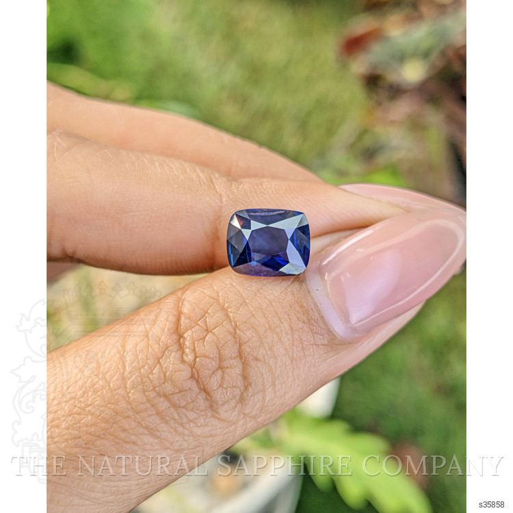 3.05 Ct. Blue Sapphire from Ceylon (Sri Lanka)
