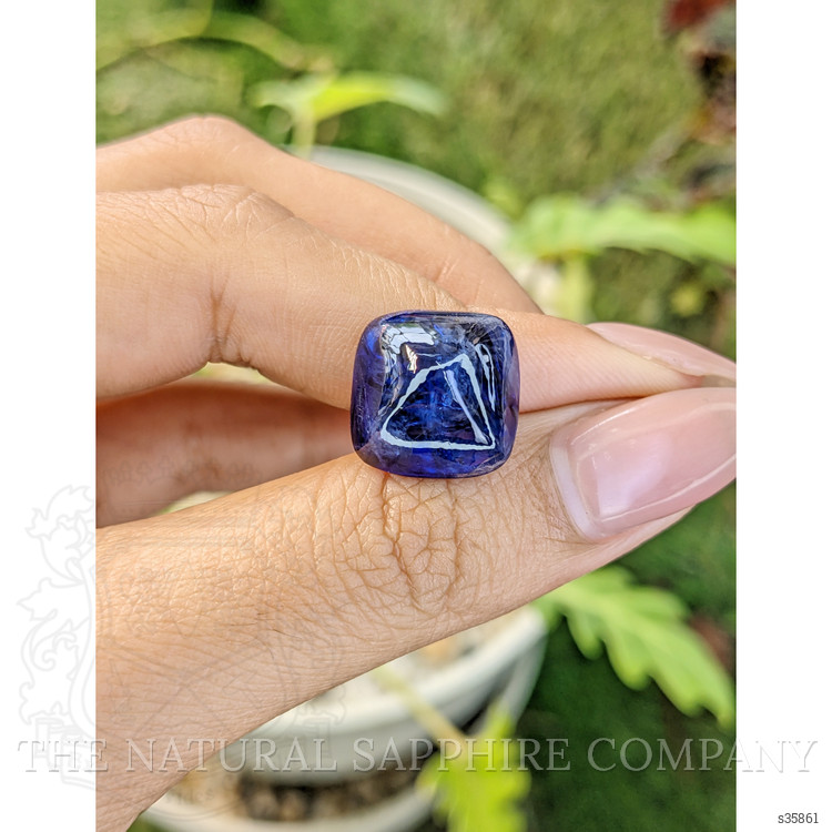 19.50 Ct. Blue Cabochon Sapphire from Ceylon (Sri Lanka)