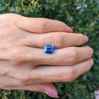 3.07 Ct. Blue Sapphire from Ceylon (Sri Lanka) Life Style