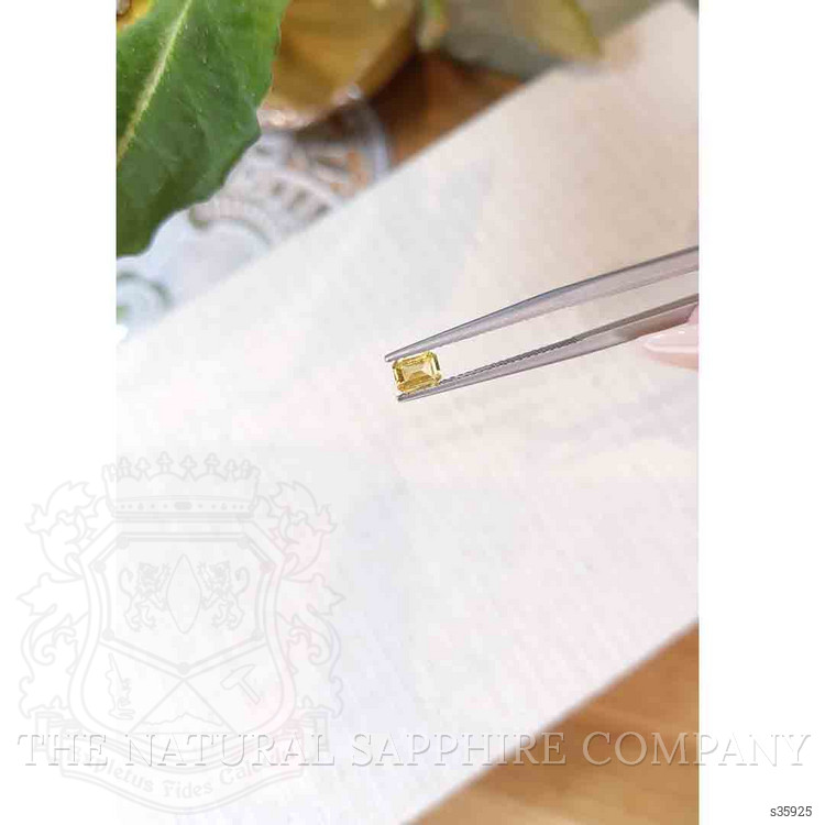 0.43 Ct. Yellow Sapphire from Ceylon (Sri Lanka)