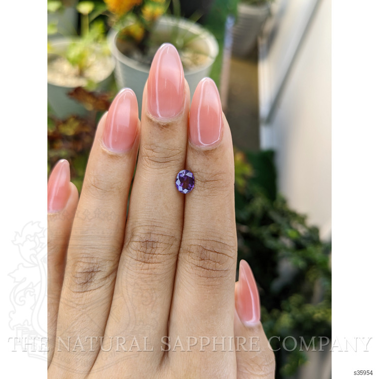 0.90 Ct. Pinkish Purple Sapphire from Ceylon (Sri Lanka)