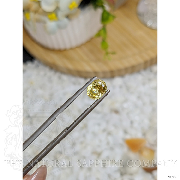 1.54 Ct. Yellow Sapphire from Ceylon (Sri Lanka)