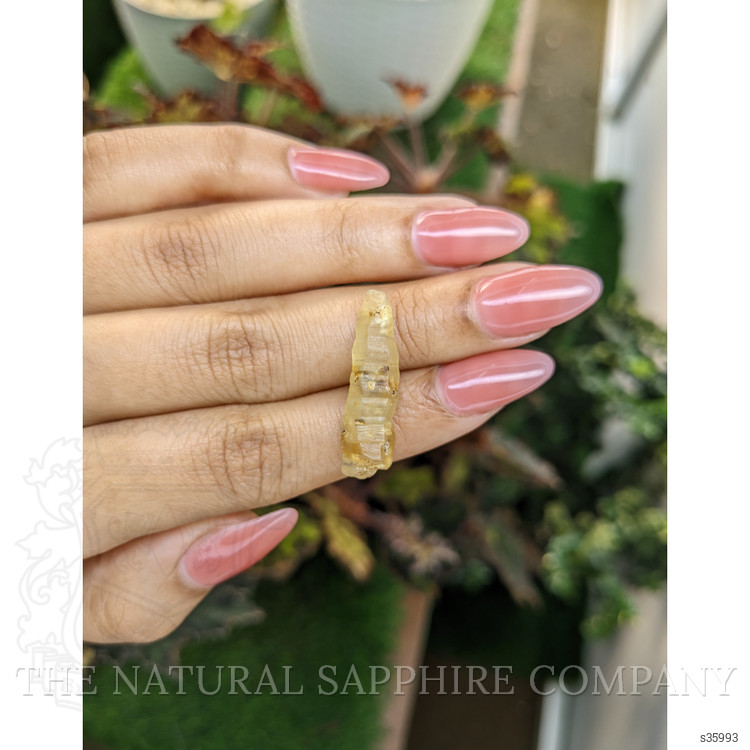 14.47 Ct. Yellow Sapphire Crystal from Ceylon (Sri Lanka)