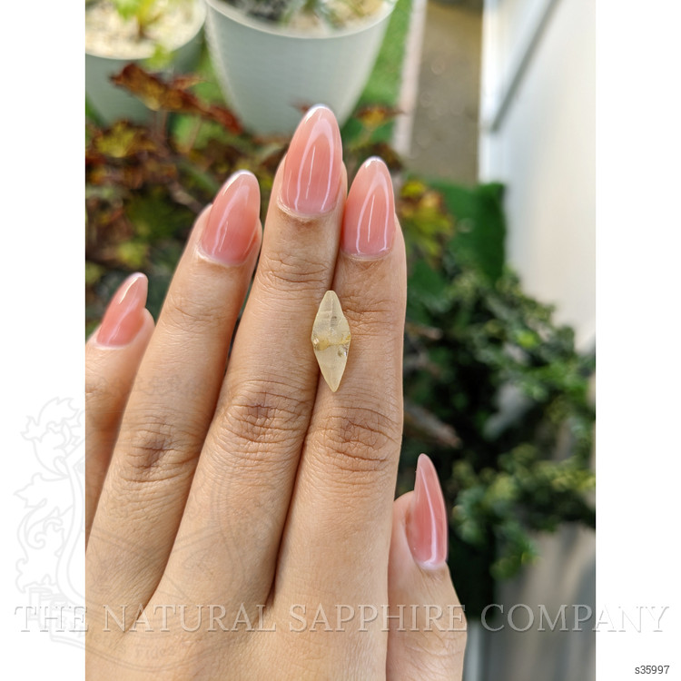 5.90 Ct. Yellow Rough Sapphire Crystal from Ceylon (Sri Lanka)