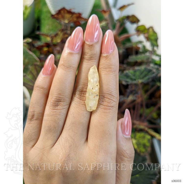 18.36 Ct. Yellow Rough Sapphire Crystal from Ceylon (Sri Lanka)