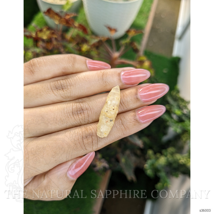 18.36 Ct. Yellow Rough Sapphire Crystal from Ceylon (Sri Lanka)