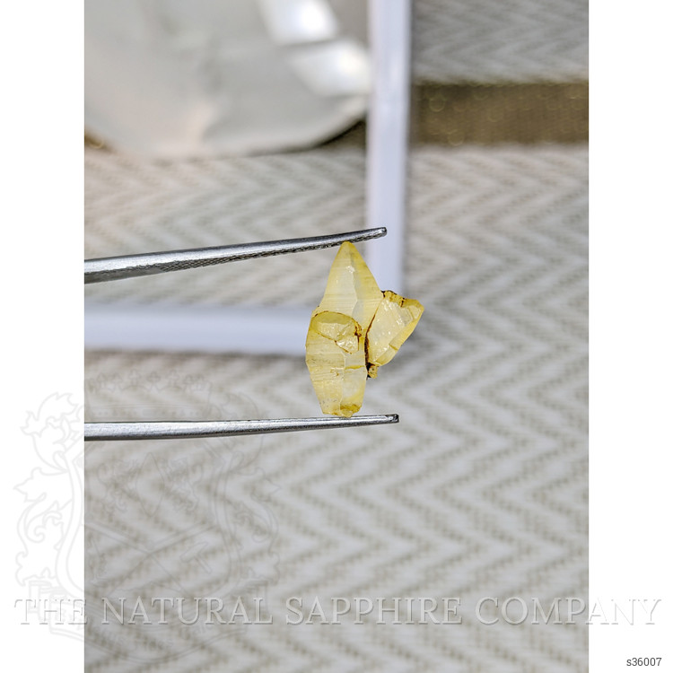 6.70 Ct. Yellow Rough Sapphire from Ceylon (Sri Lanka)