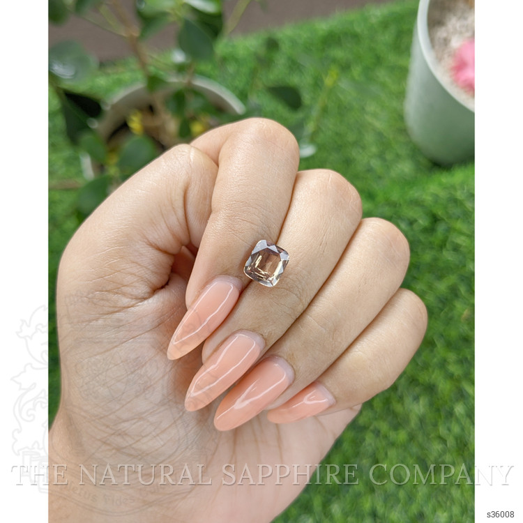 2.60 Ct. Pinkish Brown Sapphire from Ceylon (Sri Lanka)