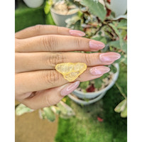 21.70 Ct. Yellow Sapphire Crystal from Ceylon (Sri Lanka) Life Style