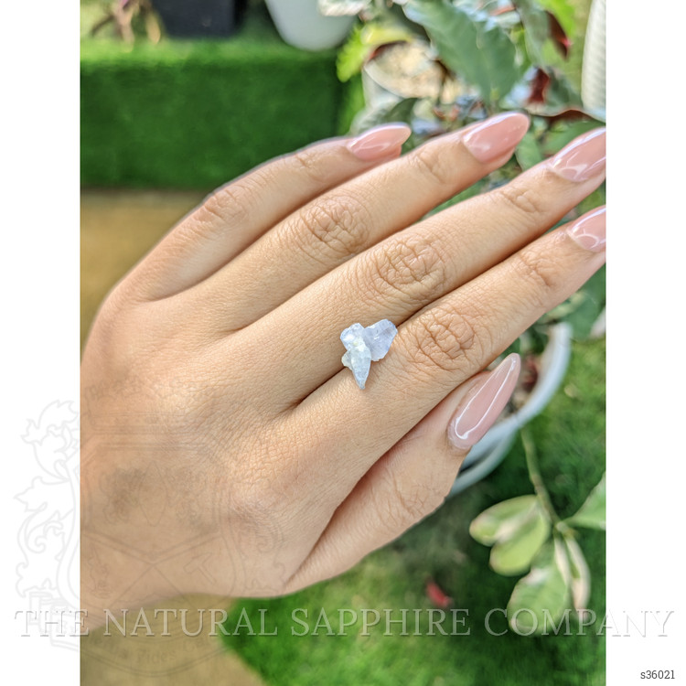 4.09 Ct. Blue Rough Sapphire Crystal from Ceylon (Sri Lanka)