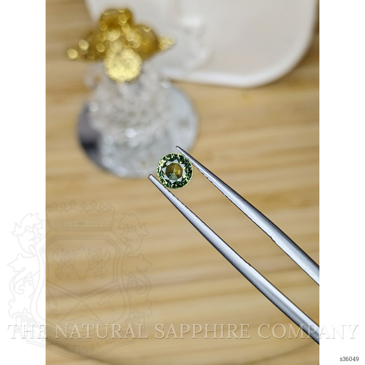 0.82 Ct. Yellowish Green Sapphire from Madagascar