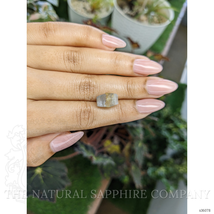 9.08 Ct. Bi Color Rough Sapphire Crystal from Ceylon (Sri Lanka)