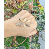 29.90 Ct. Multi Color Rough Sapphire Crystal from Ceylon (Sri Lanka) Life Style