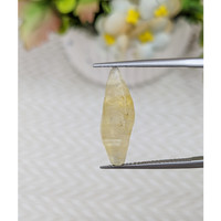 7.37 Ct. Yellow Rough Sapphire Crystal from Ceylon (Sri Lanka) Life Style