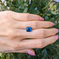 4.21 Ct. Blue Sapphire from Madagascar Life Style