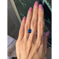 4.21 Ct. Blue Sapphire from Madagascar Life Style