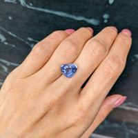 7.01 Ct. Blue Sapphire from Ceylon (Sri Lanka) Life Style
