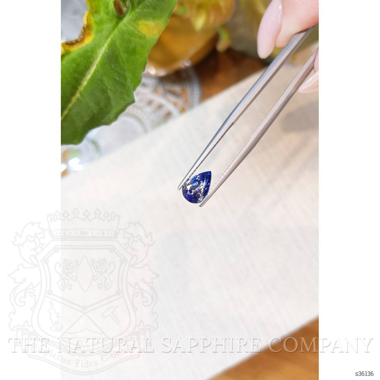 1.84 Ct. Bi Color Sapphire from Ceylon (Sri Lanka)