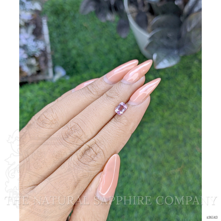 0.97 Ct. Pink Sapphire from Ceylon (Sri Lanka)