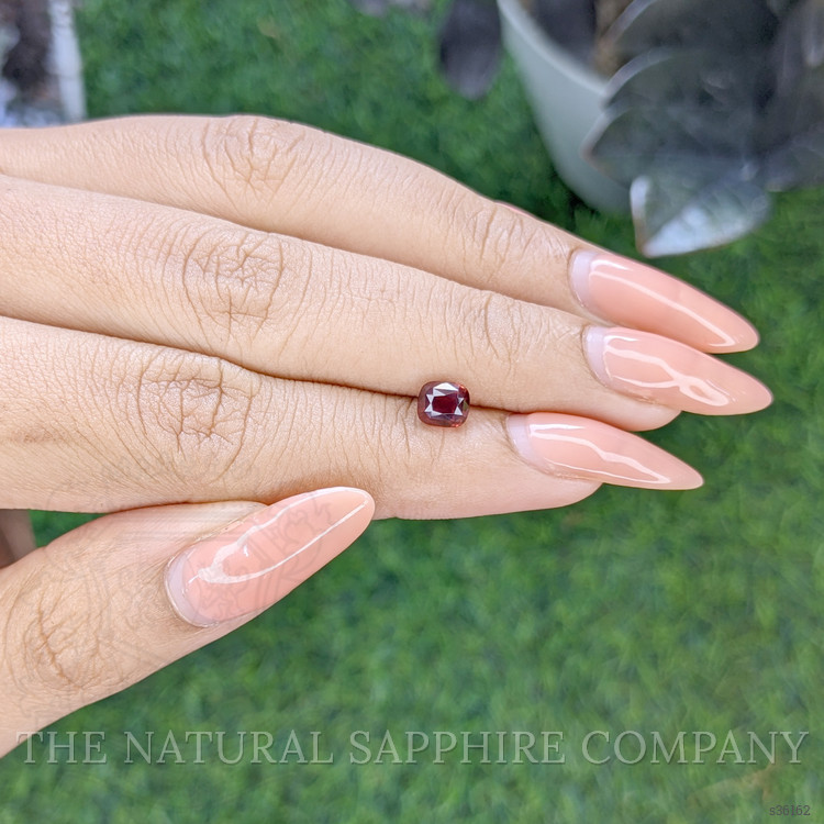 1.07 Ct. Reddish Pink Sapphire from Ceylon (Sri Lanka)