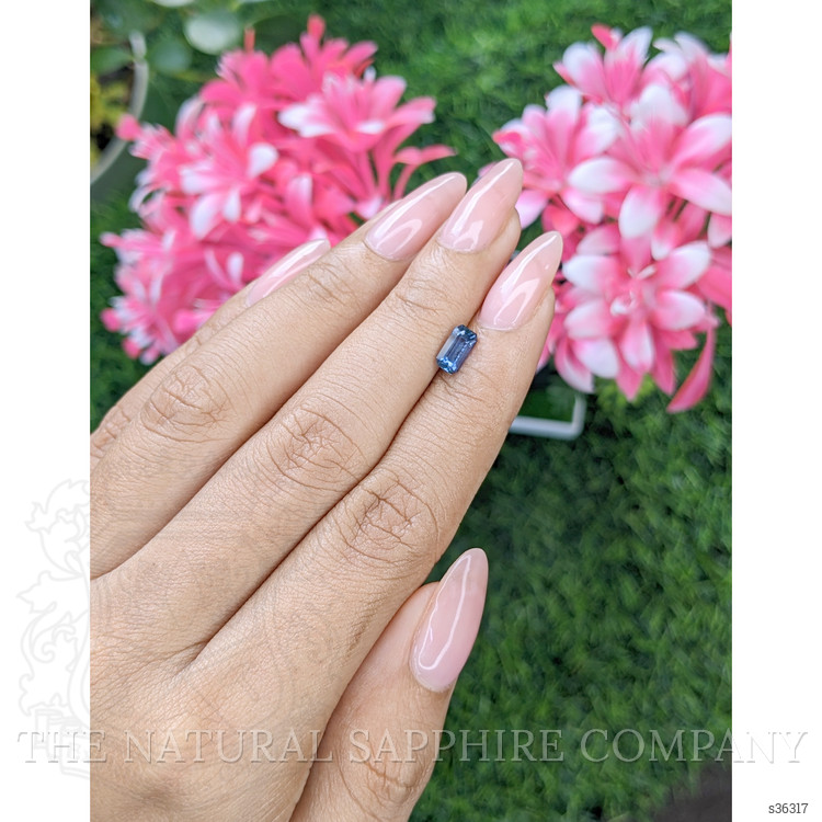 0.97 Ct. Blue Sapphire from Africa