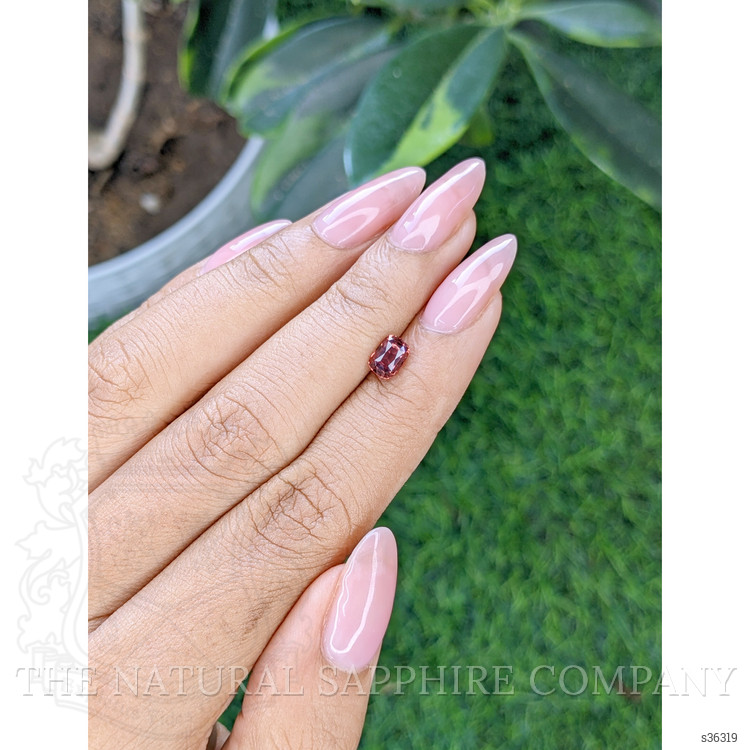 0.98 Ct. Pinkish Brown Sapphire from Africa