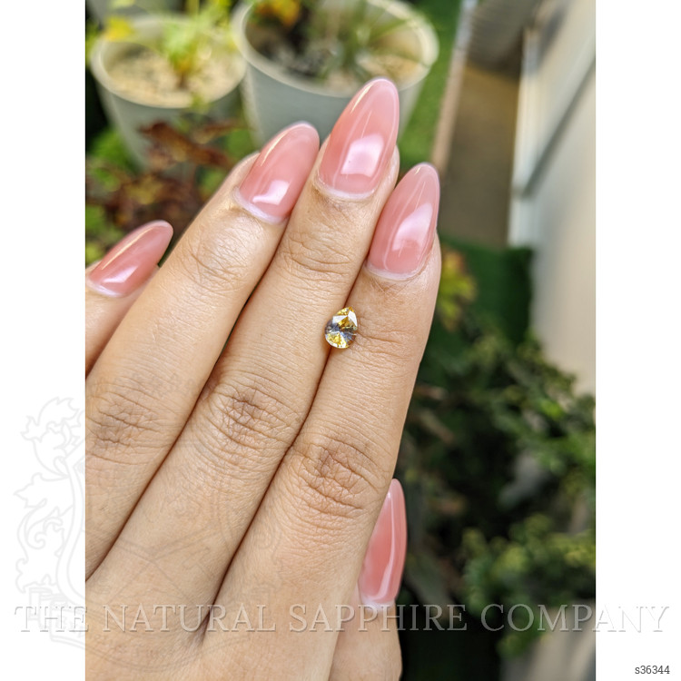 0.76 Ct. Bi Color Sapphire from Ceylon (Sri Lanka)