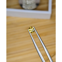 0.46 Ct. Bi Color Sapphire from Ceylon (Sri Lanka) Life Style