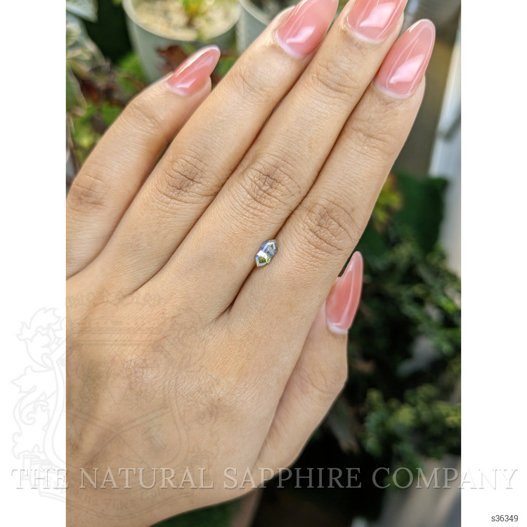 0.49 Ct. Bi Color Sapphire from Ceylon (Sri Lanka)