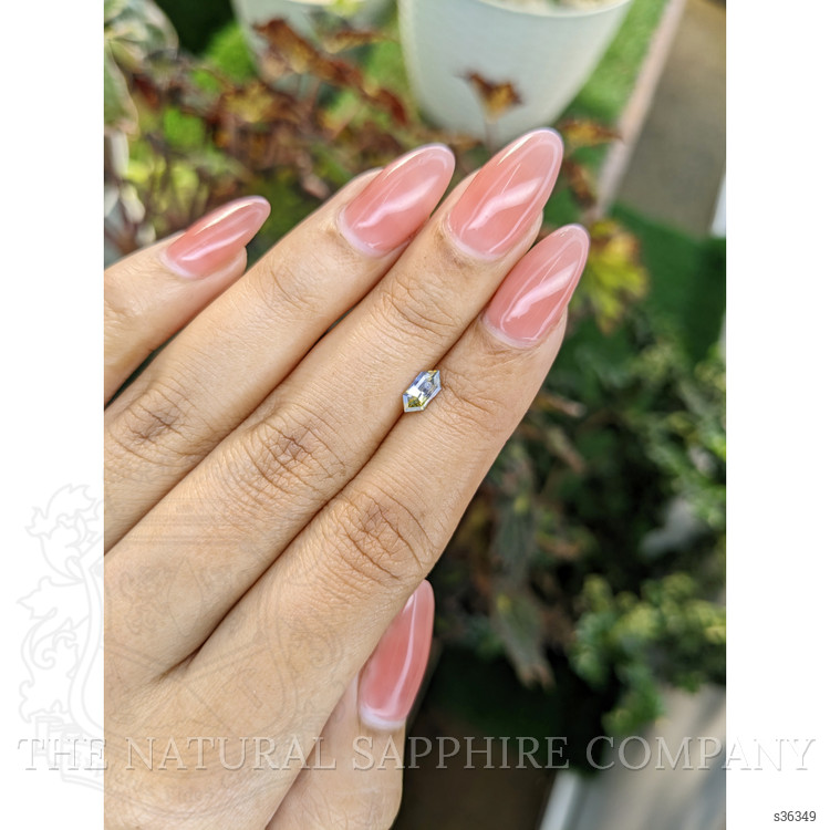 0.49 Ct. Bi Color Sapphire from Ceylon (Sri Lanka)