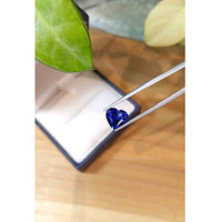 3.64 Ct. Blue Sapphire from Ceylon (Sri Lanka) Life Style