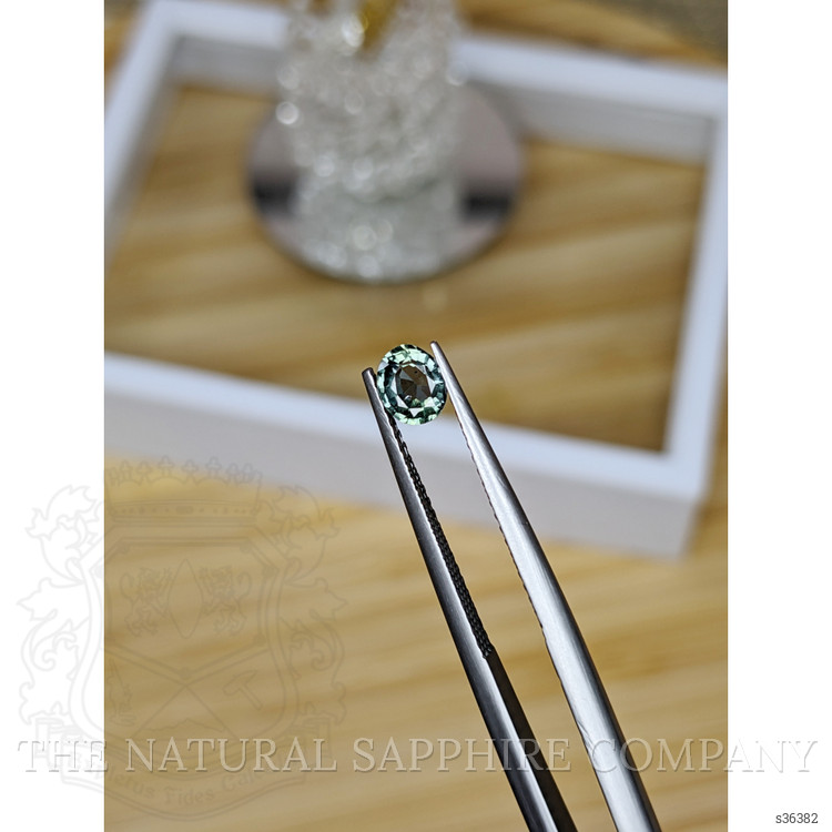 0.46 Ct. Green Sapphire from Ceylon (Sri Lanka)