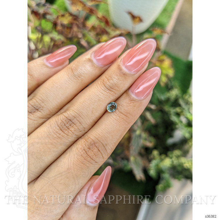 0.46 Ct. Green Sapphire from Ceylon (Sri Lanka)