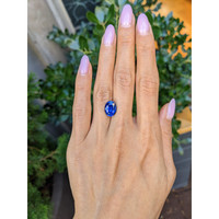 5.52 Ct. Blue Sapphire from Ceylon (Sri Lanka) Life Style