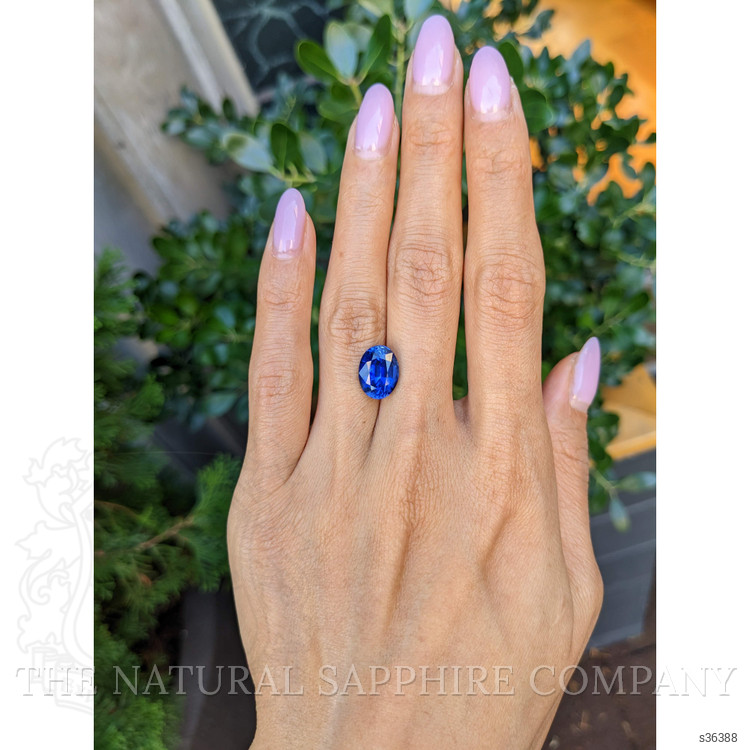 5.52 Ct. Blue Sapphire from Ceylon (Sri Lanka)
