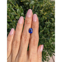 3.54 Ct. Blue Sapphire from Ceylon (Sri Lanka) Life Style