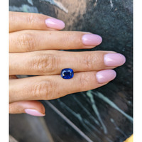 3.07 Ct. Blue Sapphire from Ceylon (Sri Lanka) Life Style