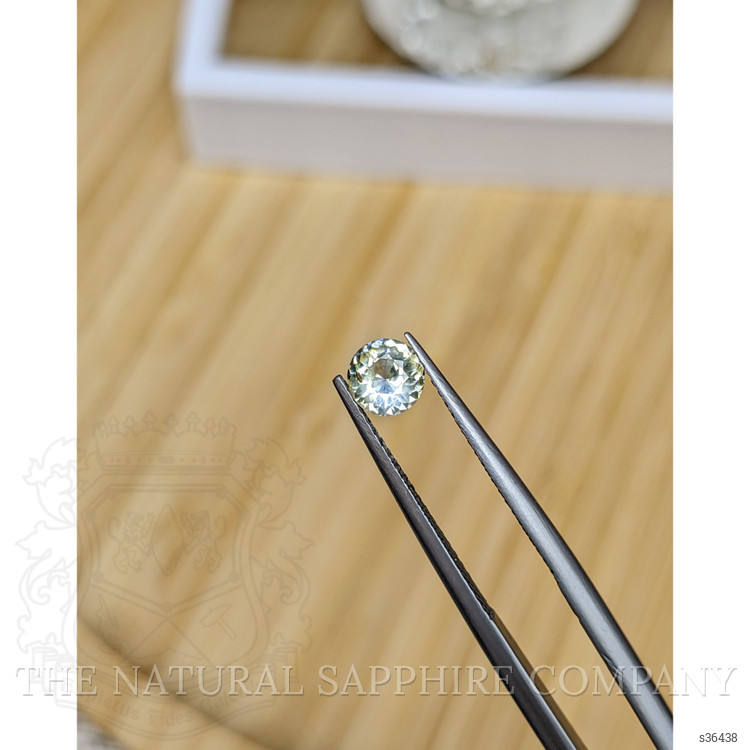 0.61 Ct. Bi Color Sapphire from Ceylon (Sri Lanka)