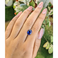 3.08 Ct. Blue Sapphire from Ceylon (Sri Lanka) Life Style