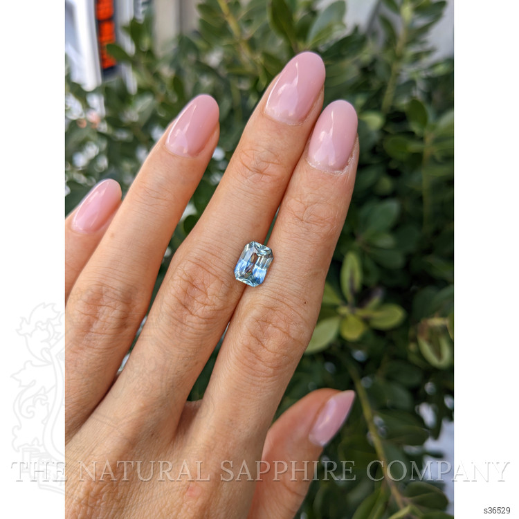 3.01 Ct. Bi Color Sapphire from Ceylon (Sri Lanka)