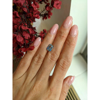 3.01 Ct. Bi Color Sapphire from Ceylon (Sri Lanka) Life Style