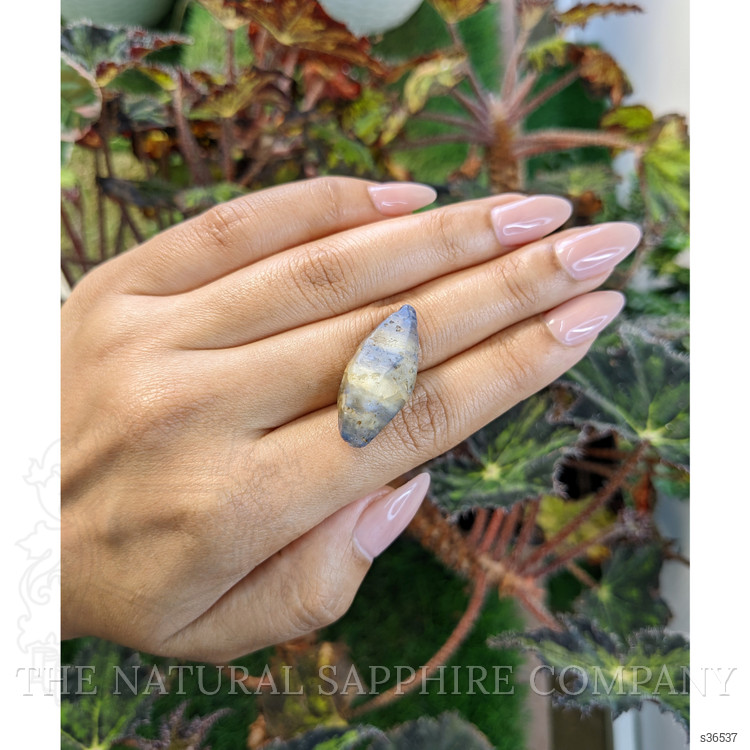 31.96 Ct. Bi Color Rough Sapphire Crystal from Ceylon (Sri Lanka)