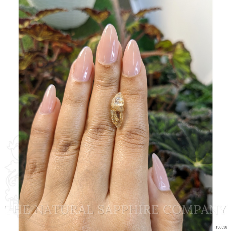 5.68 Ct. Yellow Rough Sapphire Crystal from Ceylon (Sri Lanka)